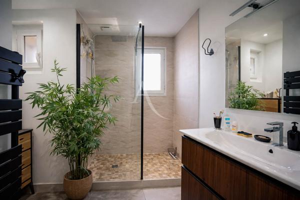 Maison 7 pièces, 138 m², garage double, terrain 1 000 m², Lons bas de ville