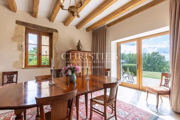 Un domaine d’exception en Dordogne – Élégance, charme et sérénité