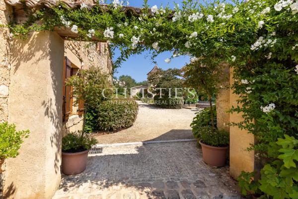 Un domaine d’exception en Dordogne – Élégance, charme et sérénité