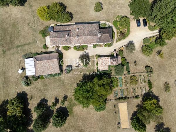 Un domaine d’exception en Dordogne – Élégance, charme et sérénité