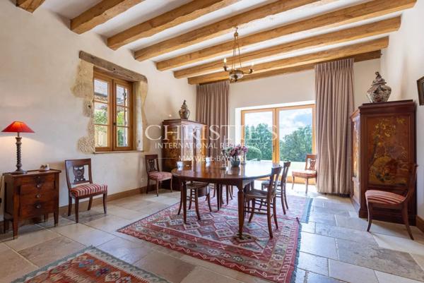 Un domaine d’exception en Dordogne – Élégance, charme et sérénité