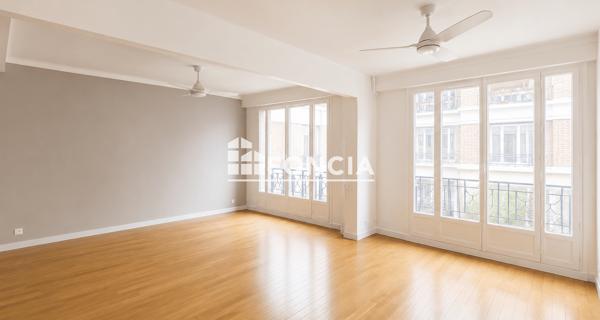 Location Appartement 4 pièces 72.17 m² - Paris 75016