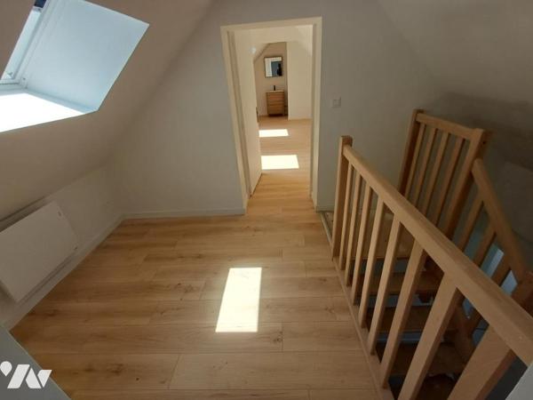 GUIGNEMICOURT : Maison en retrait de rue, entièrement rénovée de 102 m2 sur parcelle de 550 m²