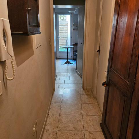 Appartement lumineux refait à neuf, vendu meublé en centre-ville d'Apt