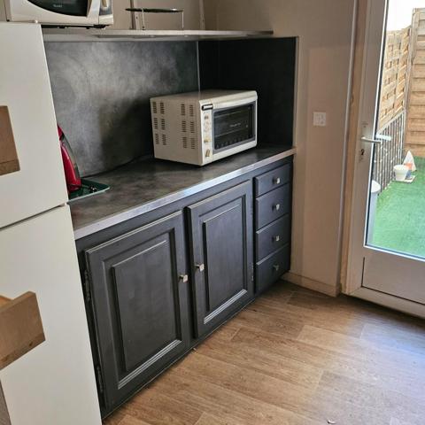 Appartement lumineux refait à neuf, vendu meublé en centre-ville d'Apt