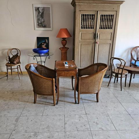 Appartement lumineux refait à neuf, vendu meublé en centre-ville d'Apt