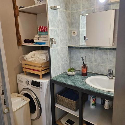 Appartement lumineux refait à neuf, vendu meublé en centre-ville d'Apt