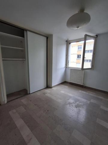 Location                                                      Appartement
                        
                     3 pièces                      73 m2                     à Montpellier