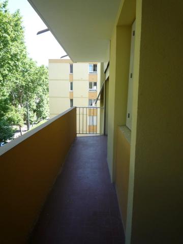 Location                                                      Appartement
                        
                     3 pièces                      73 m2                     à Montpellier