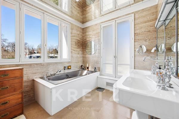 Propriété de caractère avec Parc et Piscine