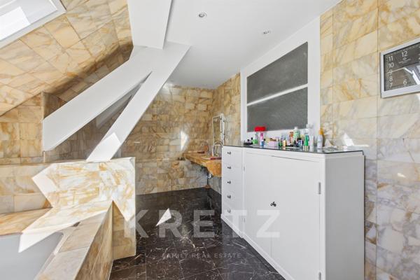 Propriété de caractère avec Parc et Piscine