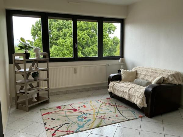 Appartement T2 52 m2, dernier étage, parking 1place , cave