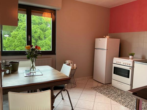 Appartement T2 52 m2, dernier étage, parking 1place , cave
