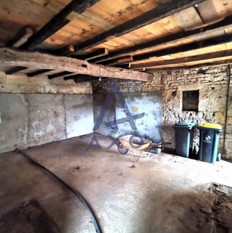 Grange de 120m² pour stockage à Montagne Saint Emilion