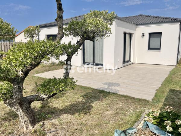 Maison
         5 pièces
        - 90 m² Exclusivité 329 990 € *