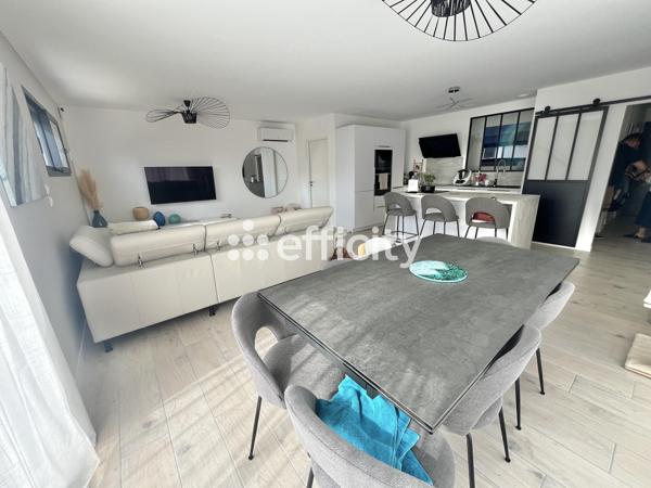Maison
         5 pièces
        - 90 m² Exclusivité 329 990 € *