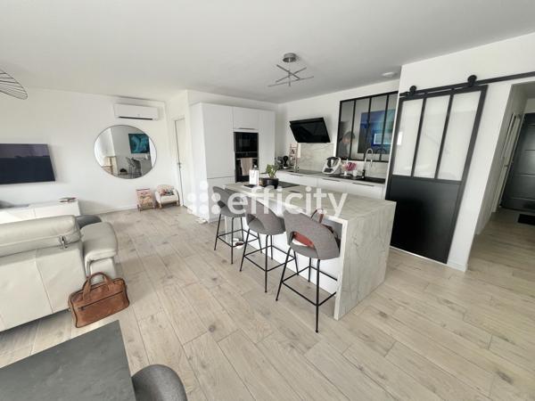 Maison
         5 pièces
        - 90 m² Exclusivité 329 990 € *