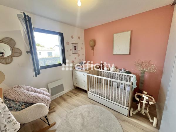 Maison
         5 pièces
        - 90 m² Exclusivité 329 990 € *