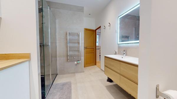 3 Pièces 72 M² Meublé Refait à Neuf PARIS 17 Métro Villiers