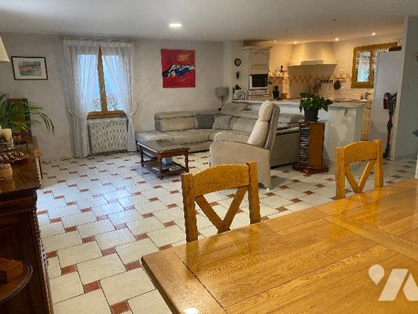 Villa de 127m² habitables environ avec piscine et vue imprenable