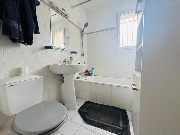 Appartement type 2 avec terrasse garage et stationnement