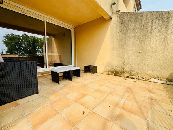 Appartement type 2 avec terrasse garage et stationnement