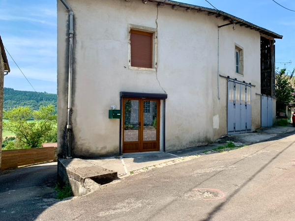 Propriété de caractère 4 chambres au coeur du village de Saint-Julien-sur-Suran