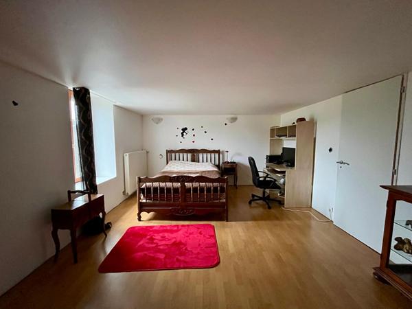 Propriété de caractère 4 chambres au coeur du village de Saint-Julien-sur-Suran