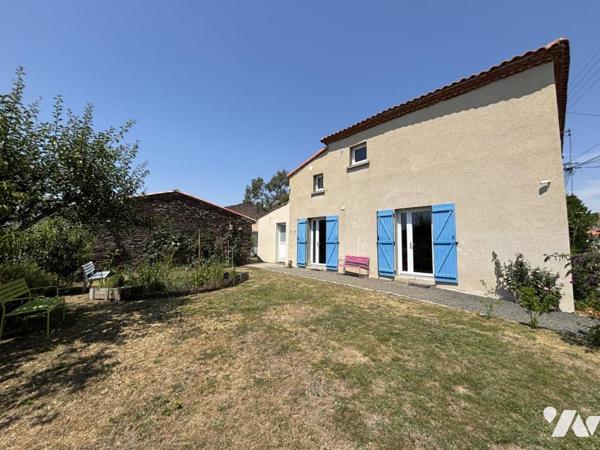 LE LOROUX-BOTTEREAU – CHARME DE LA PIERRE, CALME ET DÉPENDANCES