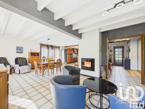 Maison traditionnelle 6 pièces de 126 m² à Neufchâteau (88300)