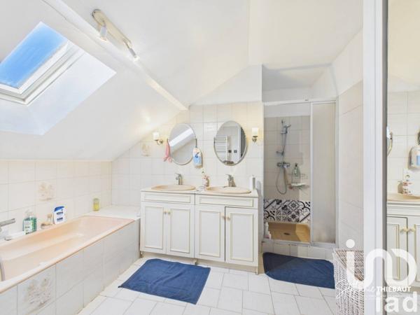 Maison traditionnelle 6 pièces de 126 m² à Neufchâteau (88300)