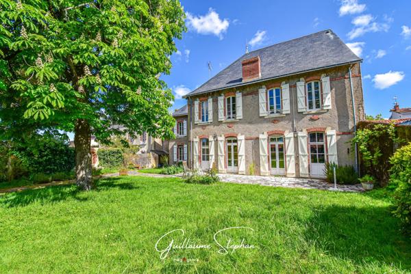 Maison à AIZENAY, 85190 - 13 pièces 286m²