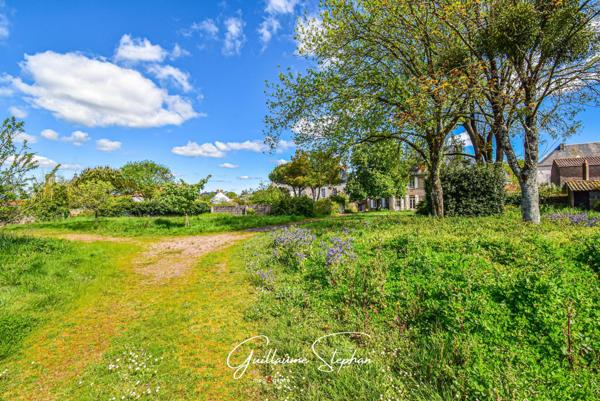 Maison à AIZENAY, 85190 - 13 pièces 286m²