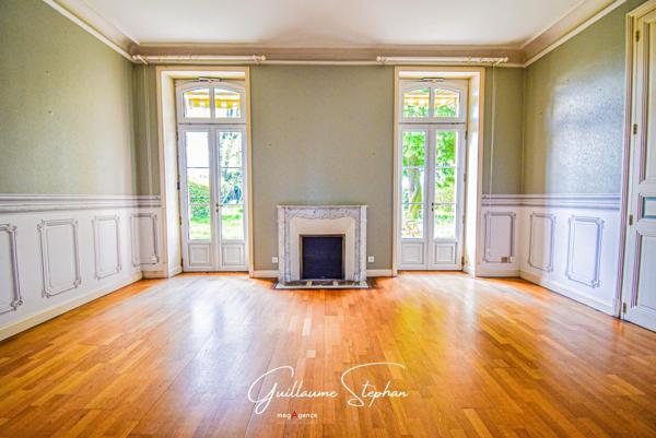 Maison à AIZENAY, 85190 - 13 pièces 286m²