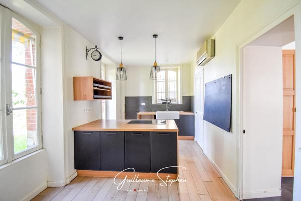 Maison à AIZENAY, 85190 - 13 pièces 286m²