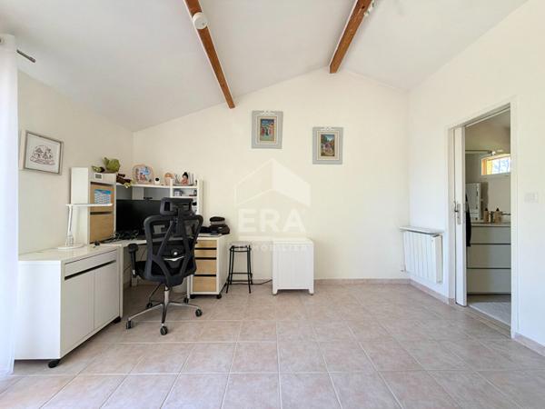 A VENDRE 84120 PERTUIS MAISON TYPE 6 PIECES D'ENVIRON 107M² AVEC JARDIN, GARAGE ET PISCINE