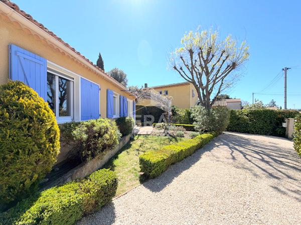 A VENDRE 84120 PERTUIS MAISON TYPE 6 PIECES D'ENVIRON 107M² AVEC JARDIN, GARAGE ET PISCINE