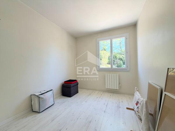 A VENDRE 84120 PERTUIS MAISON TYPE 6 PIECES D'ENVIRON 107M² AVEC JARDIN, GARAGE ET PISCINE