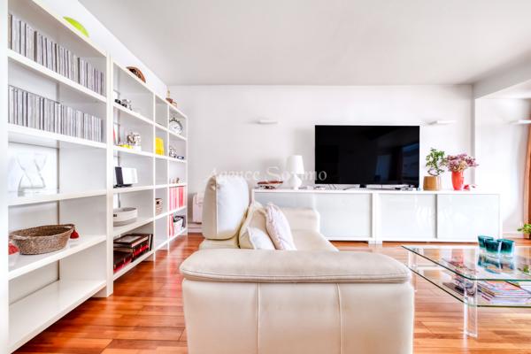 2 pièces 72 m² À VENDRE Appartement 2 pièces en avant dernier étage cave et garage dans résidence avec piscine