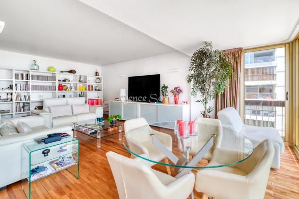 2 pièces 72 m² À VENDRE Appartement 2 pièces en avant dernier étage cave et garage dans résidence avec piscine