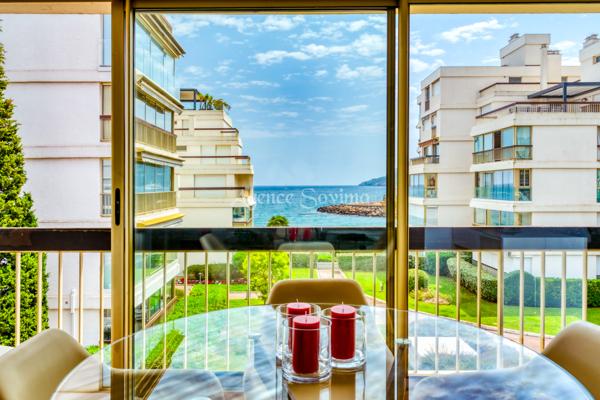 2 pièces 72 m² À VENDRE Appartement 2 pièces en avant dernier étage cave et garage dans résidence avec piscine