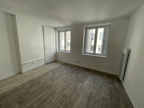 Appartement 1 pièce                                        - 42000 Saint-Étienne Réf : 12835