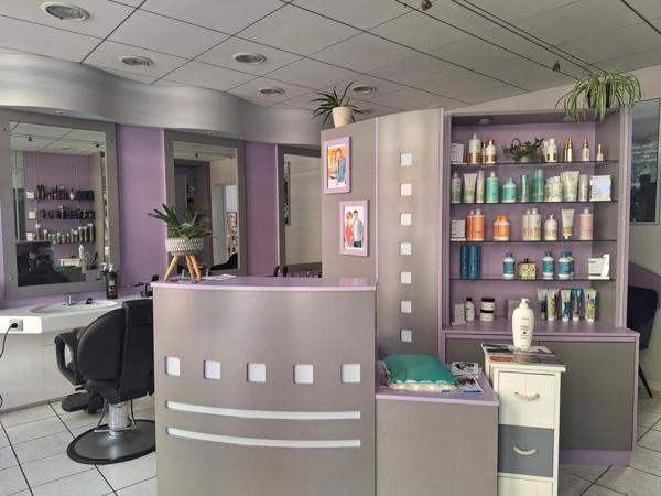 Fonds de commerce Salon de Coiffure à SAINT HILAIRE DU HARCOUET (50)