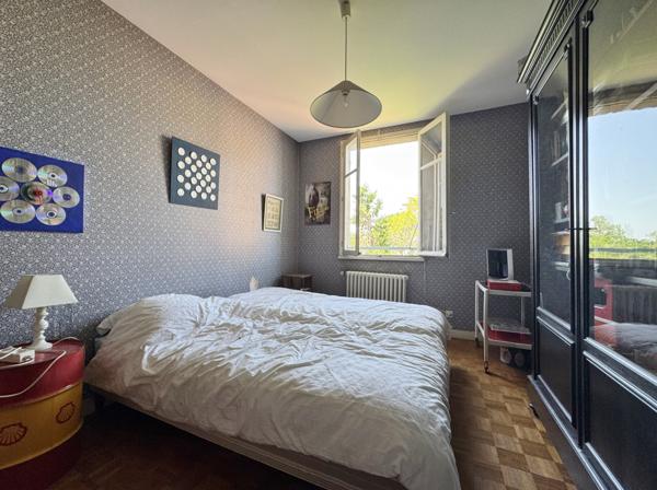 Maison  8 pièce(s)  5 chambre(s)  187.51 m²