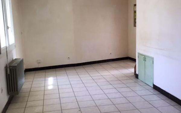 Appartement à vendre    4 pièces •  Marguerittes