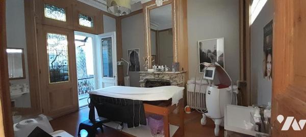 immeuble bourgeois avec jardin