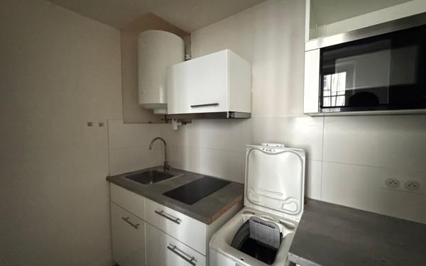 Appartement à vendre    2 pièces • 26 m2 Bordeaux