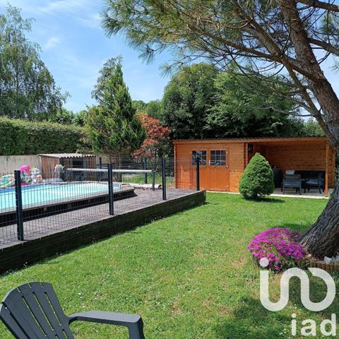 Maison traditionnelle 8 pièces de 175 m² à Brizambourg (17770)