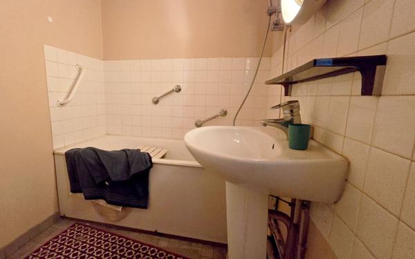 Appartement à vendre    3 pièces • 64 m2 Paris 14