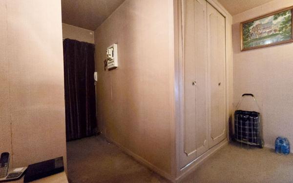 Appartement à vendre    3 pièces • 64 m2 Paris 14